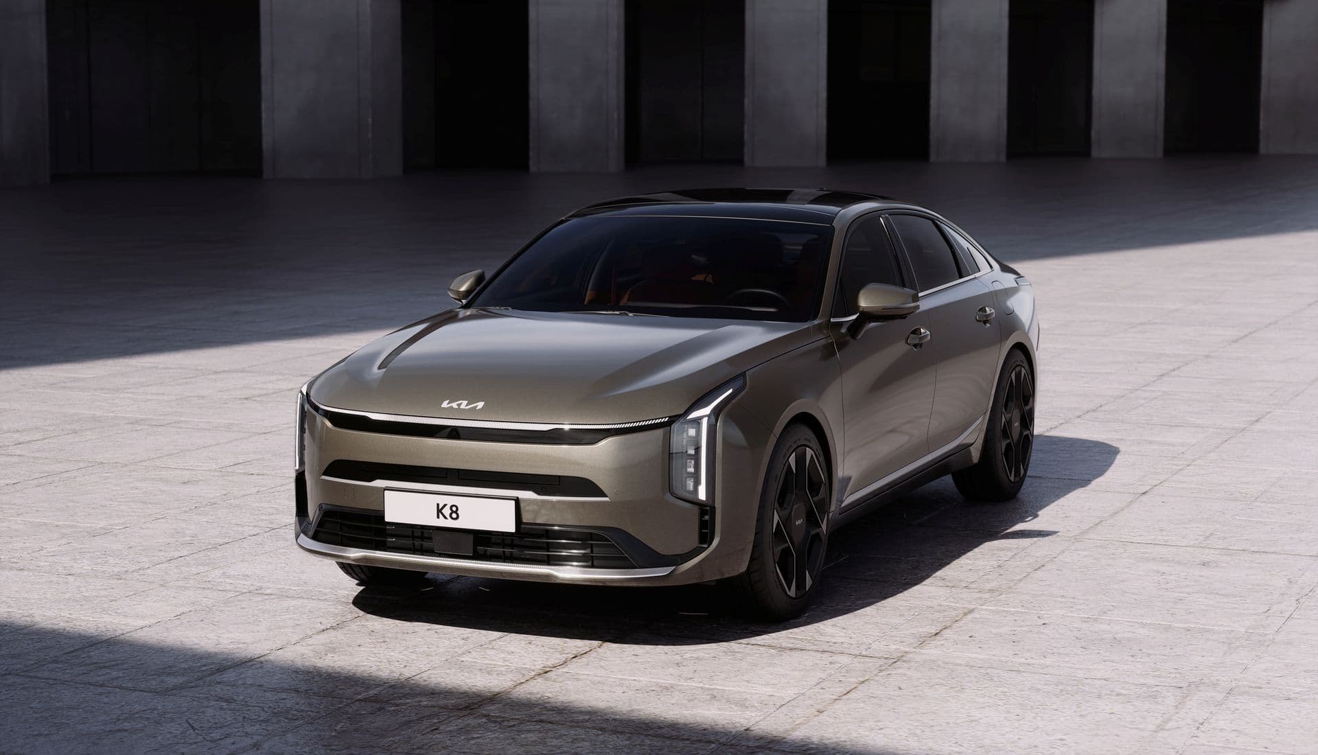 Kia K8 в съвременна архитектурна среда